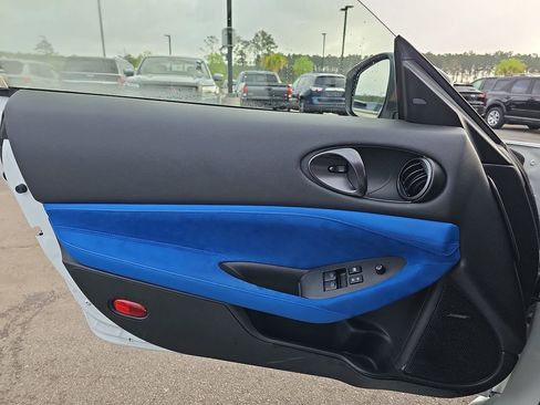 Used 2024 Nissan Z Performance w/ Floor Mat Package RWD image 28