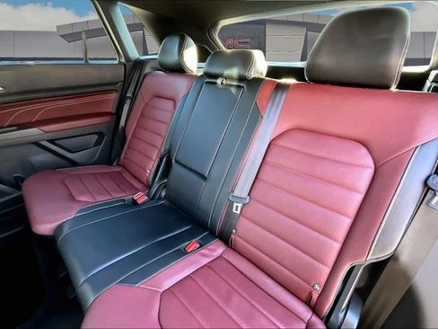 Used 2023 Volkswagen Atlas Cross Sport SEL Premium R-Line image 26