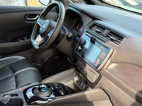 Used 2018 Nissan Leaf SL w/ SL Technology Package image 9