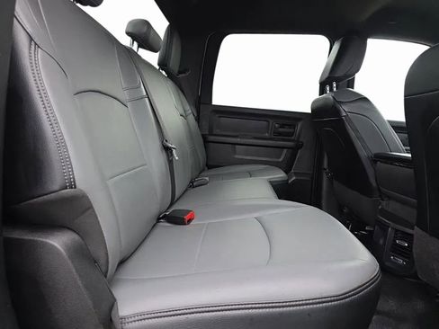 Used 2024 RAM 2500 Tradesman w/ Chrome Appearance Group image 14