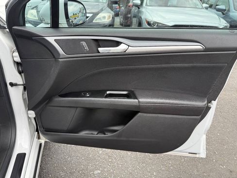 Used 2013 Ford Fusion SE FWD image 30