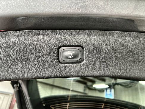 Used 2024 Ford Edge Titanium image 20