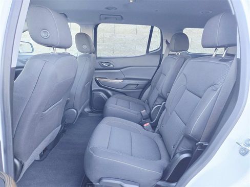 Certified 2023 GMC Acadia SLE w/ Driver Convenience Package image 12