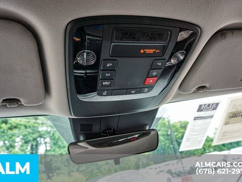 Used 2025 Kia Carnival FWD image 40