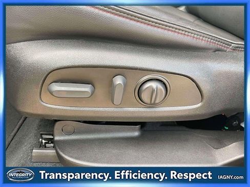 Used 2023 Chevrolet Traverse RS image 19