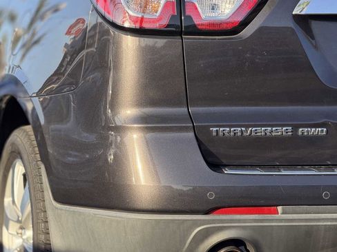 Used 2014 GMC Acadia SLE image 21