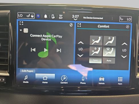 Used 2024 Chrysler Pacifica Touring-L FWD image 24