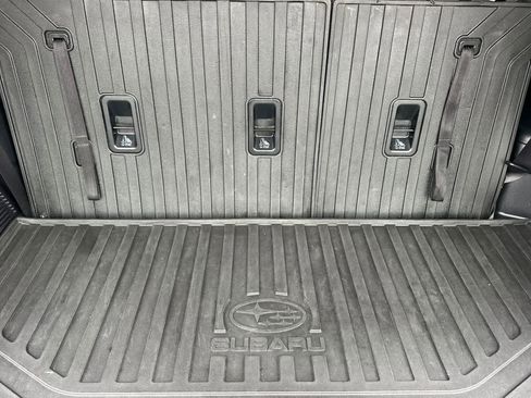 Used 2021 Subaru Ascent Premium w/ Convenience Package image 16