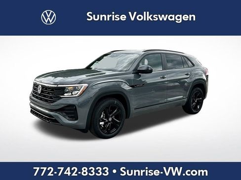 New 2026 Volkswagen Atlas Cross Sport SEL R-Line image 1