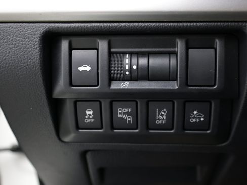 Used 2019 Subaru Legacy 2.5i Sport AWD/4WD image 18
