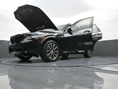 Used 2026 BMW X5 xDrive40i w/ M Sport Package image 42