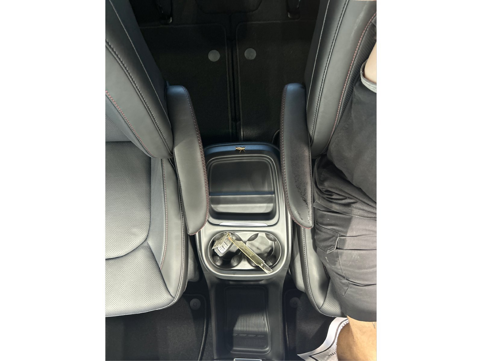 New 2027 Chrysler Pacifica Select FWD image 15