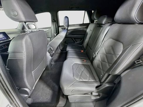 Used 2026 Volkswagen Atlas Cross Sport SE FWD image 23