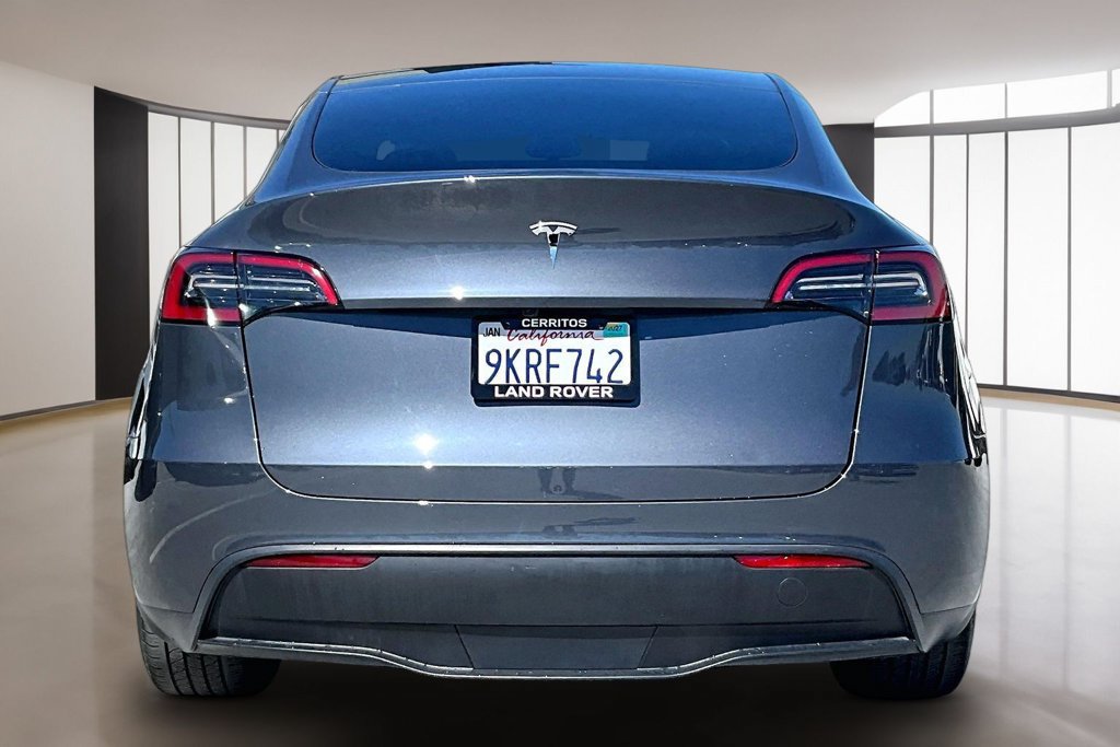 Used 2023 Tesla Model Y 2WD image 5