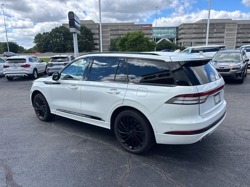 Used 2023 Lincoln Aviator Reserve w/ Equipment Group 201A AWD/4WD image 5