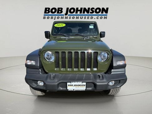 Used 2021 Jeep Wrangler Sport AWD/4WD image 9