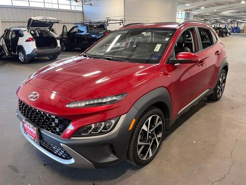 Used 2022 Hyundai Kona Limited image 7