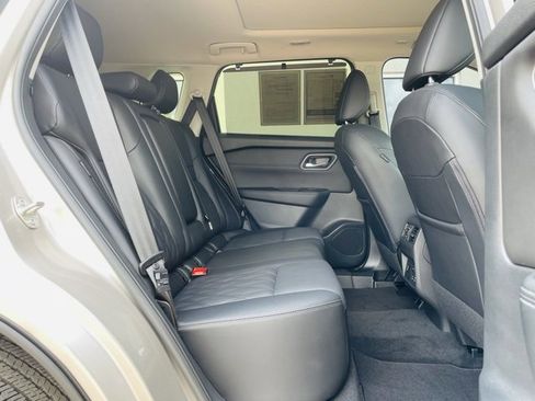 Used 2024 Nissan Rogue Platinum w/ Platinum Premium Package image 25