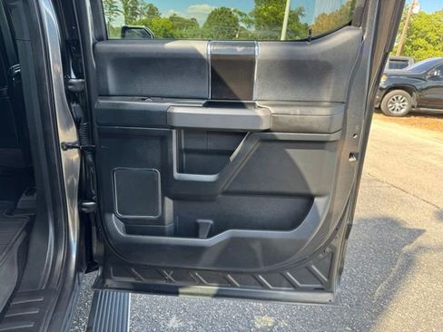 Used 2019 Ford F150 Platinum w/ Equipment Group 701A Luxury AWD/4WD image 12