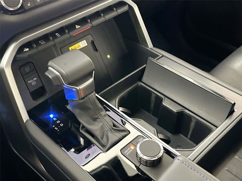 Used 2024 Toyota Tundra Platinum image 29