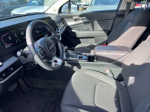 Certified 2024 Kia Sportage LX image 12