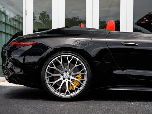Used 2022 Mercedes-Benz SL 63 AMG 4MATIC image 21