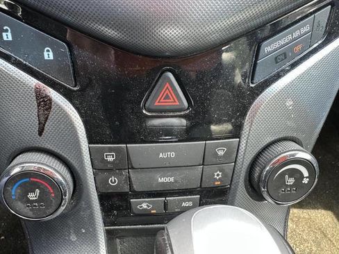 Used 2013 Chevrolet Cruze LTZ FWD image 36