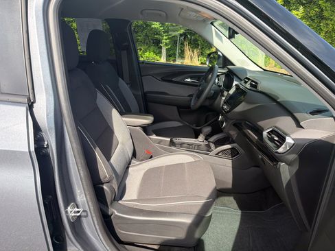 Used 2022 Chevrolet TrailBlazer LT w/ Convenience Package AWD/4WD image 14