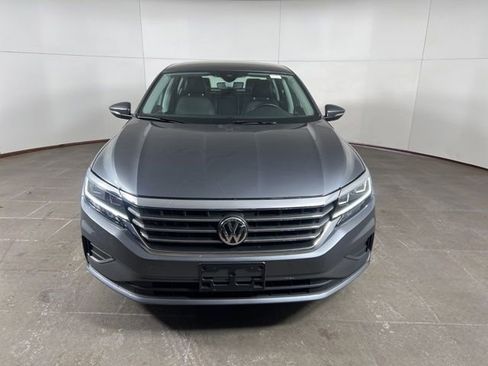 Used 2020 Volkswagen Passat 2.0T SE image 2
