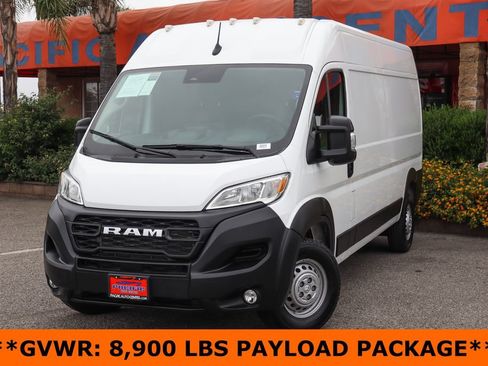 Used 2025 RAM ProMaster 2500 w/ Convenience Group FWD image 4