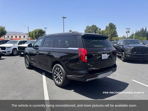 Used 2025 Ford Expedition Max Platinum image 3