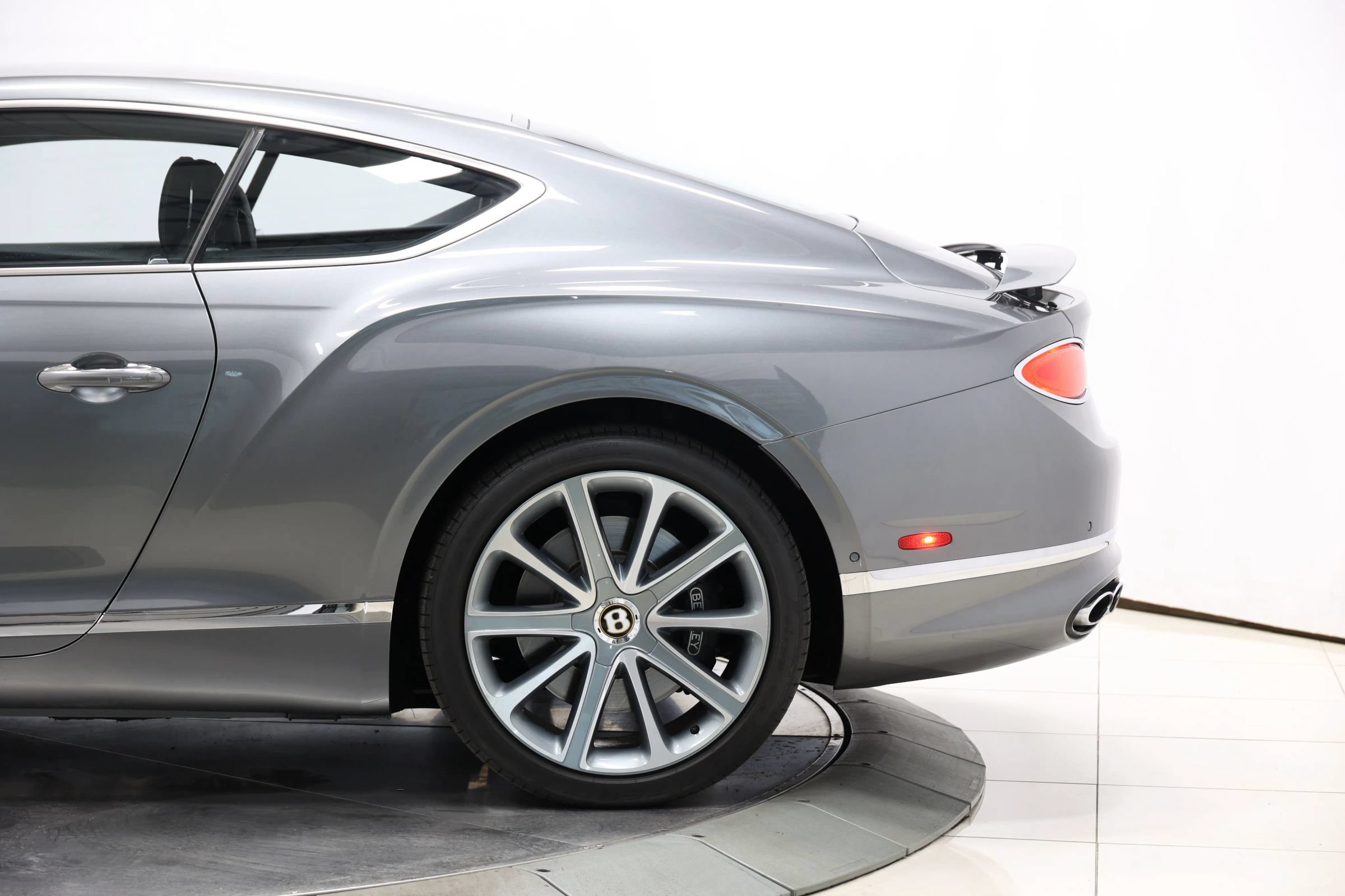 Used 2020 Bentley Continental GT AWD/4WD image 10