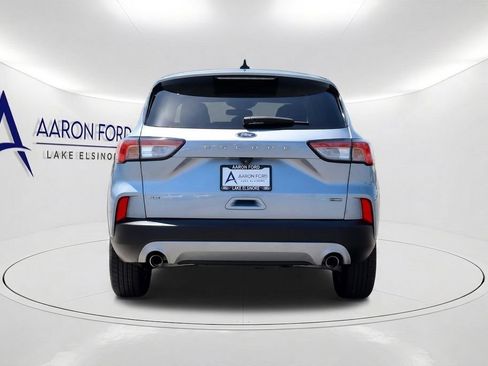 Used 2022 Ford Escape SE w/ Convenience Package FWD image 5