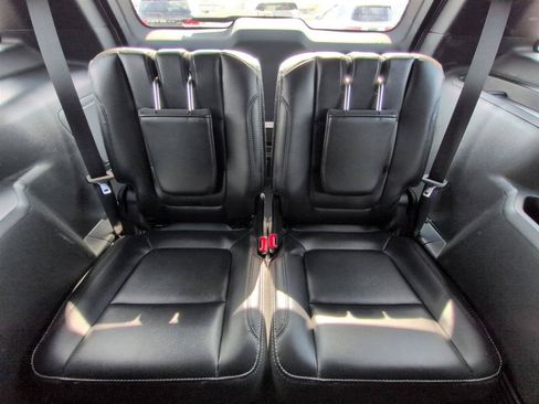Used 2019 Ford Explorer Limited w/ Ford Safe & Smart Package AWD/4WD image 33