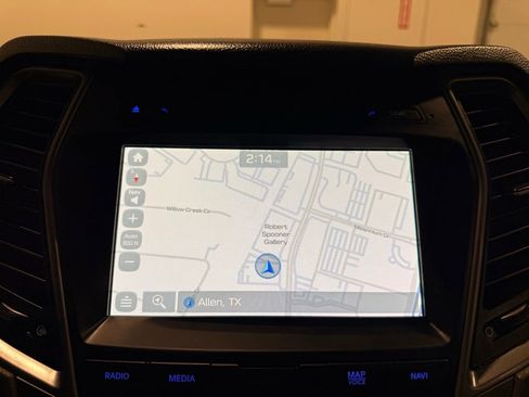 Used 2018 Hyundai Santa Fe Sport w/ 2.0T Ultimate Tech Package 05 FWD image 23