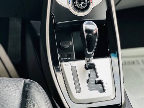 Used 2012 Hyundai Elantra Limited FWD image 15