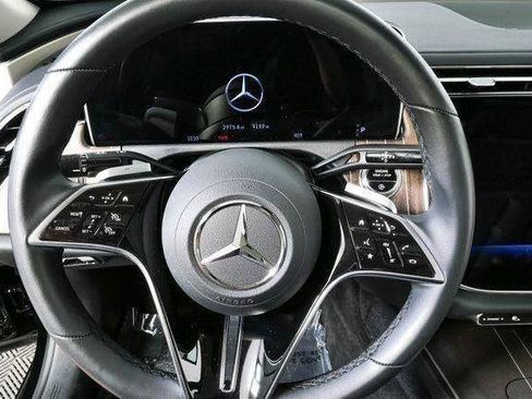 Used 2025 Mercedes-Benz E 350 Sedan image 10