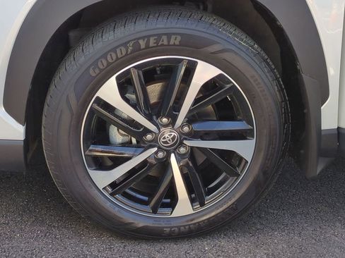 Used 2024 Toyota Corolla Cross XSE w/ Convenience Package image 28