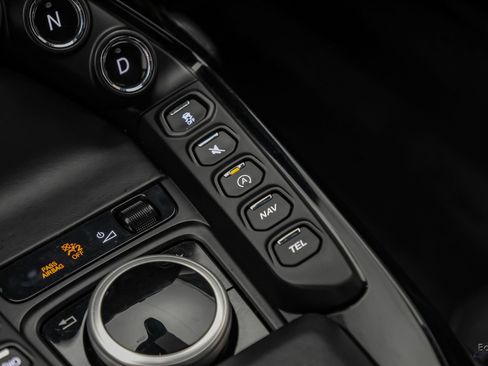 Used 2022 Aston Martin V8 Vantage Coupe RWD image 61