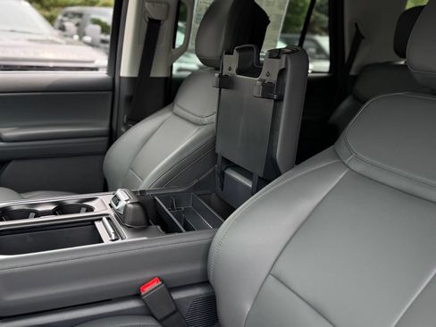 New 2027 Ford Expedition Active AWD/4WD image 32