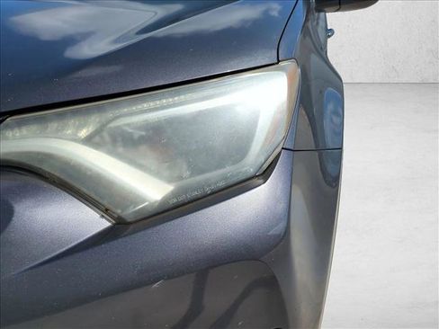 Used 2016 Toyota RAV4 LE AWD/4WD image 9