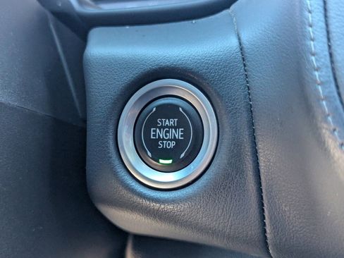 Used 2022 Chevrolet Tahoe Z71 w/ Luxury Package image 32