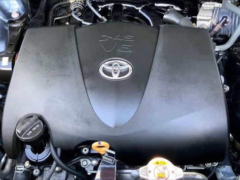 Used 2018 Toyota Highlander XLE FWD image 32