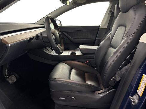 Used 2022 Tesla Model Y Long Range AWD/4WD image 9