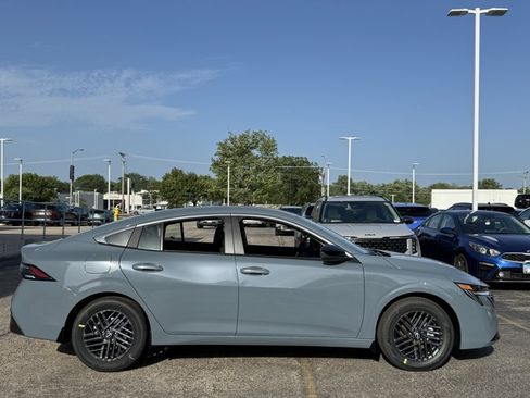 New 2026 Nissan Sentra SV w/ SV Convenience Package FWD image 5