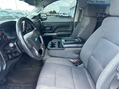 Used 2018 Chevrolet Silverado 1500 LT w/ LT Eassist Package image 11