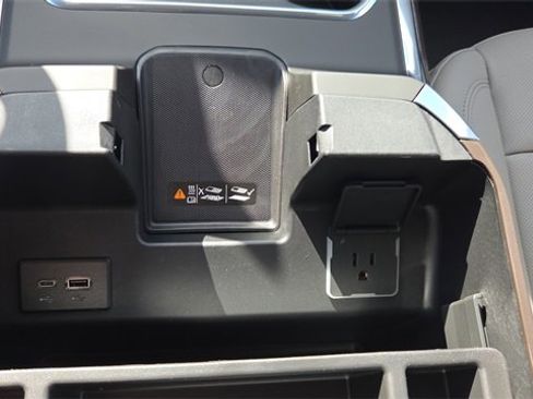 New 2026 GMC Sierra 2500 SLT w/ SLT Premium Package image 39