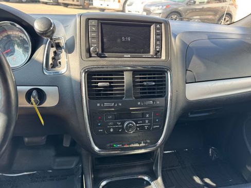 Used 2019 Dodge Grand Caravan GT FWD image 20