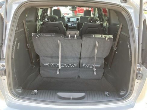 New 2026 Chrysler Pacifica Limited w/ S Appearance Package FWD image 33