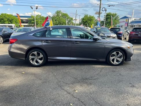 Used 2018 Honda Accord EX image 6